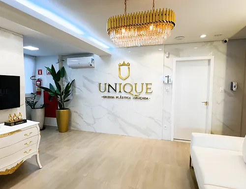 Paciente Unique - Resultado de cirurgia plástica