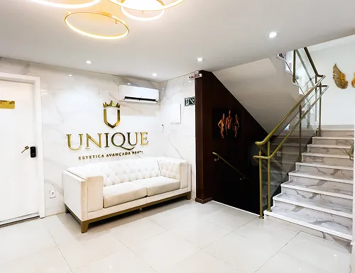 Paciente Unique - Resultado de cirurgia plástica